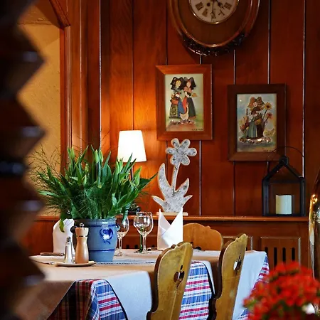 Arnold Hotel